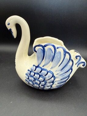 Vintage swan-shaped vase, Hand Painted Delfts Blauw Delft Blue Planter Vase